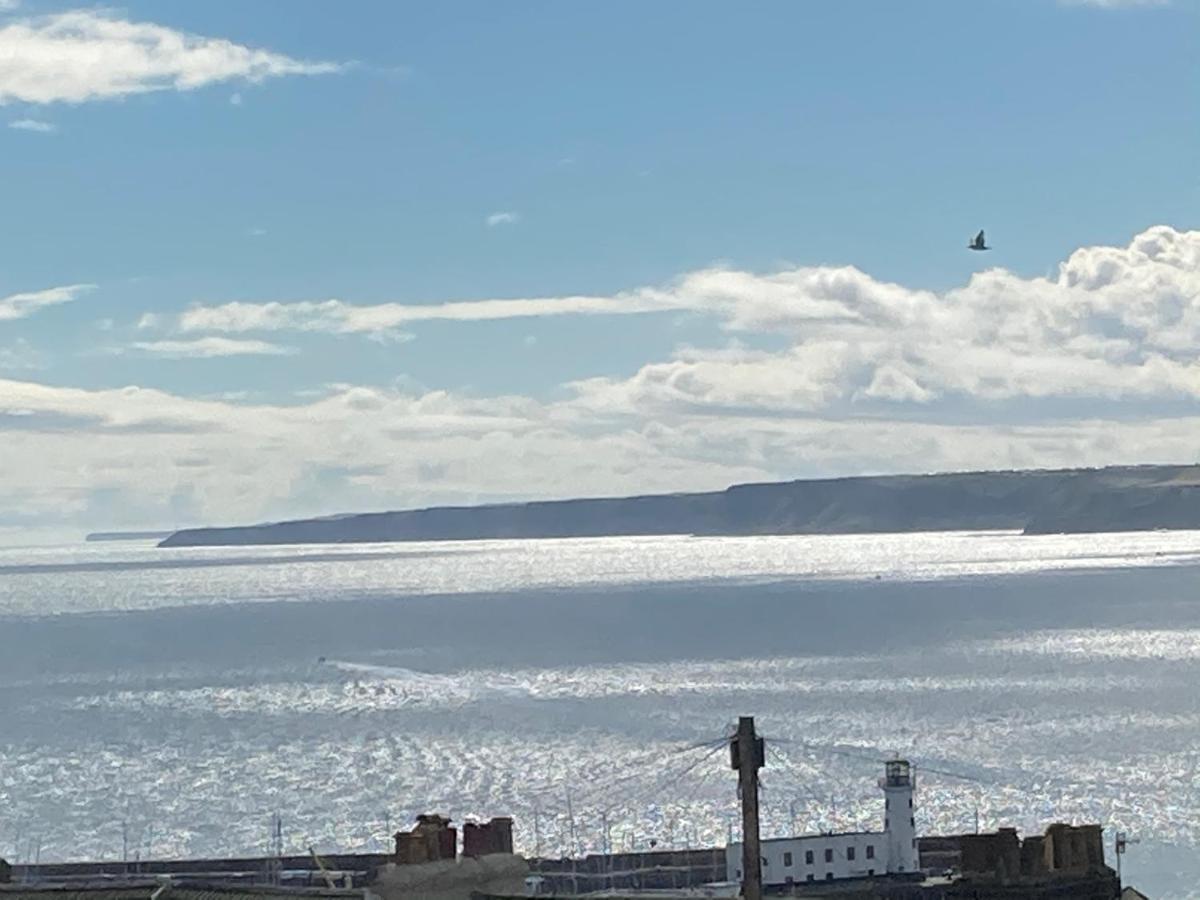 Seascape Scarborough Stunning Seaview Holiday Home Apartment ภายนอก รูปภาพ