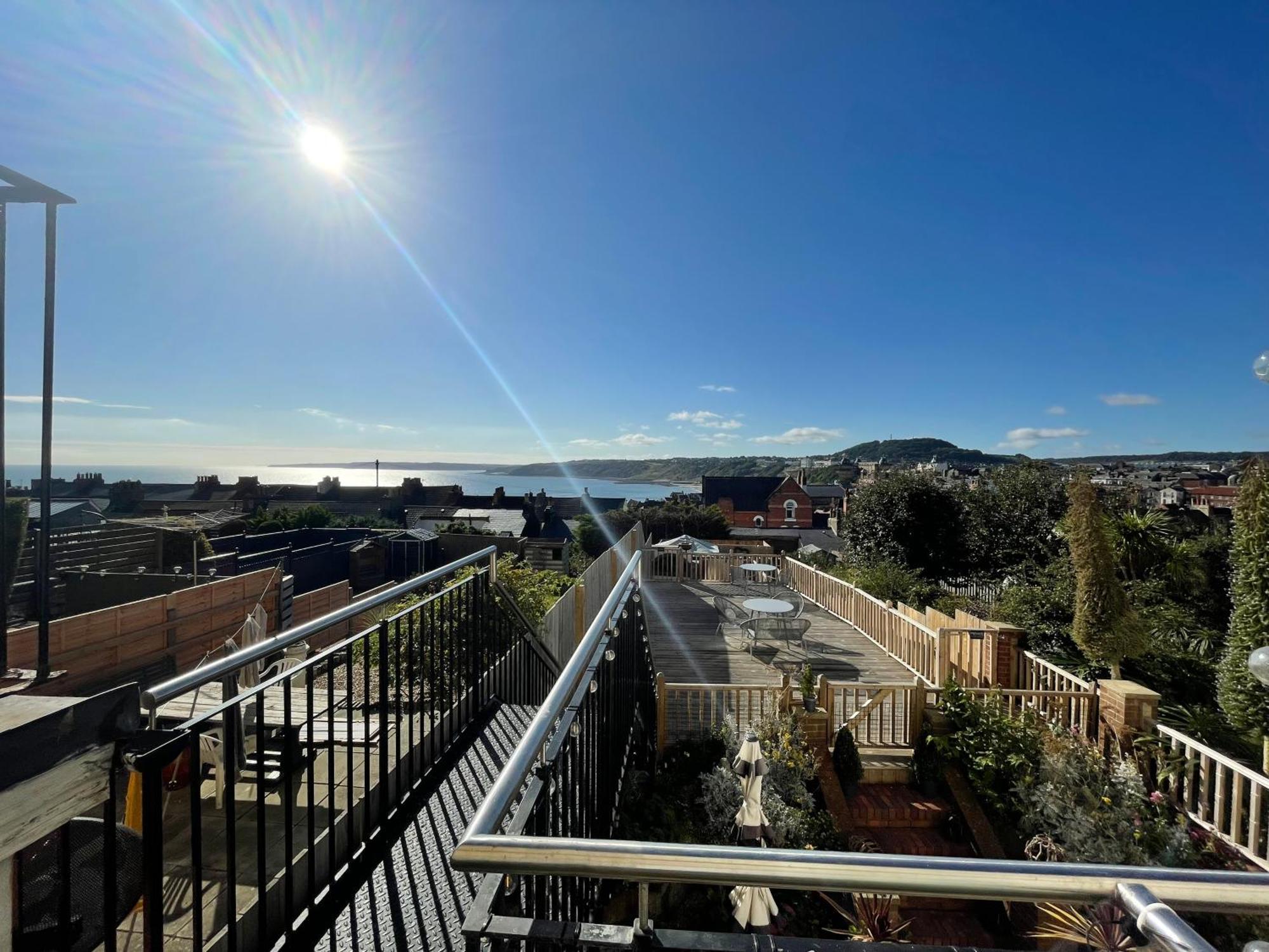 Seascape Scarborough Stunning Seaview Holiday Home Apartment ภายนอก รูปภาพ